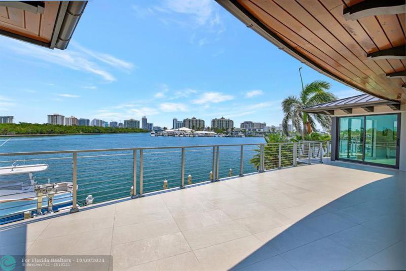  Single Family Homes Photo 58: 1336 Seminole Dr  Fort Lauderdale,  FL 33304