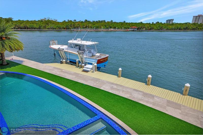  Single Family Homes Photo 71: 1336 Seminole Dr  Fort Lauderdale,  FL 33304