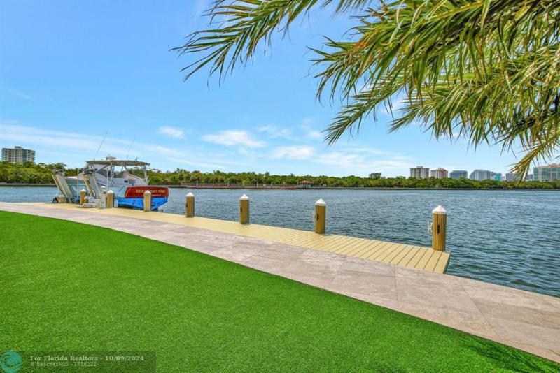  Single Family Homes Photo 76: 1336 Seminole Dr  Fort Lauderdale,  FL 33304