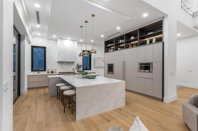  Single Family Homes Photo 13: 2 Sunset Lane  Lauderdale By The Sea,  FL 33062