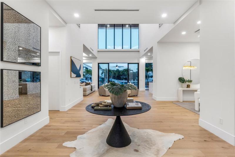  Single Family Homes Photo 3: 2 Sunset Lane  Lauderdale By The Sea,  FL 33062