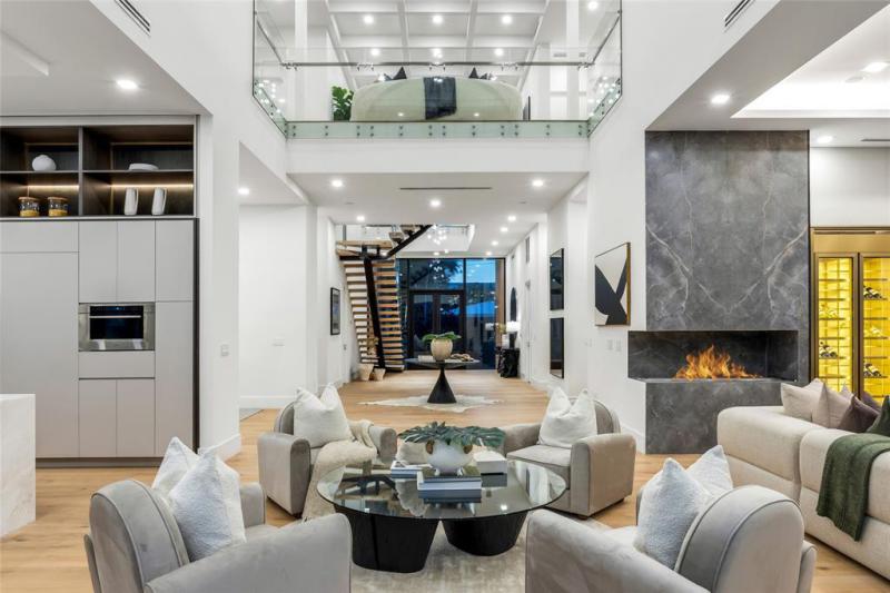  Single Family Homes Photo 8: 2 Sunset Lane  Lauderdale By The Sea,  FL 33062