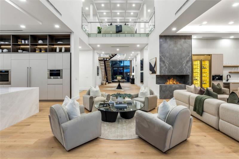  Single Family Homes Photo 9: 2 Sunset Lane  Lauderdale By The Sea,  FL 33062