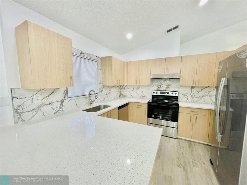  Single Family Homes Photo 3:  North Lauderdale,  FL 33068