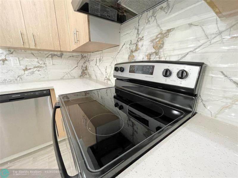  Single Family Homes Photo 4:  North Lauderdale,  FL 33068