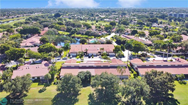  Condo & Townhome Photos