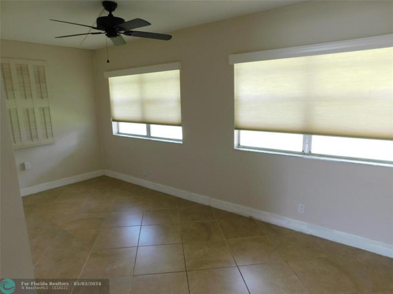  Single Family Homes Photo 13: 6341 Thomas St  Hollywood,  FL 33024