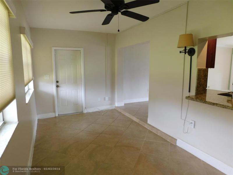  Single Family Homes Photo 14: 6341 Thomas St  Hollywood,  FL 33024