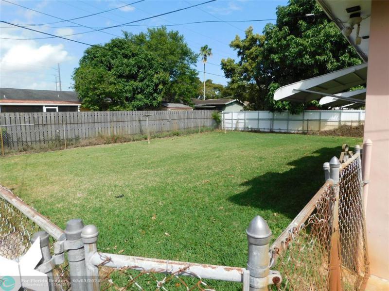  Single Family Homes Photo 26: 6341 Thomas St  Hollywood,  FL 33024