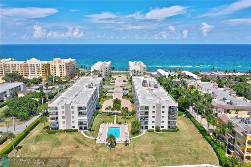  Condo & Townhome Photos