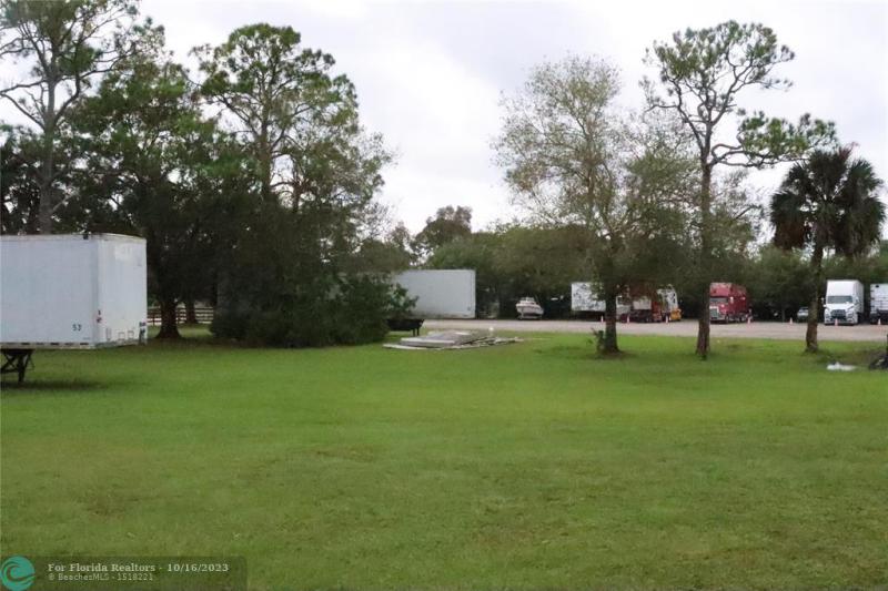  Commercial & Industrial Land Images 