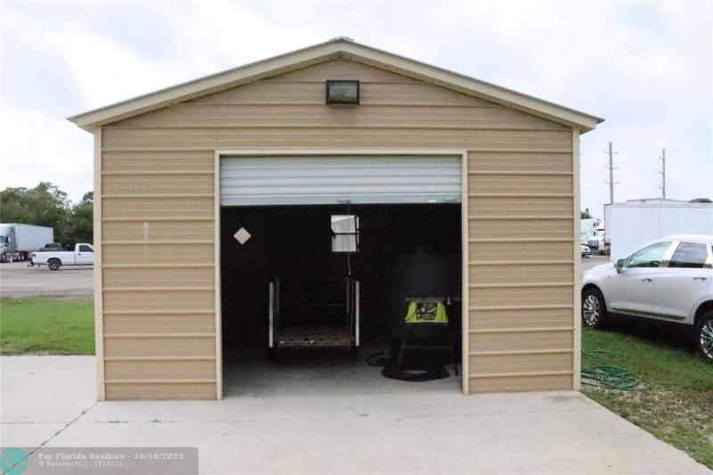  Commercial & Industrial Land Images 