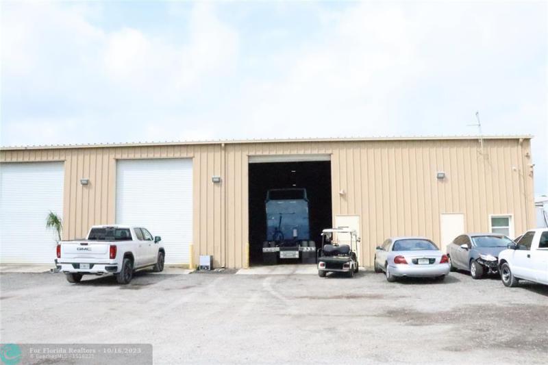  Commercial & Industrial Land Images 