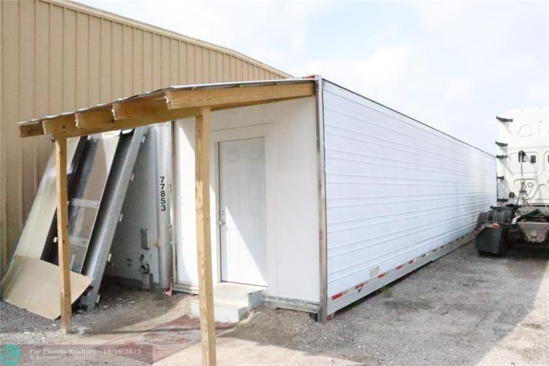  Commercial & Industrial Land Images 