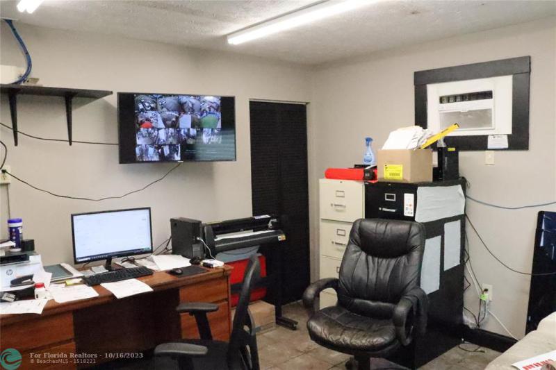  Commercial & Industrial Land Images 