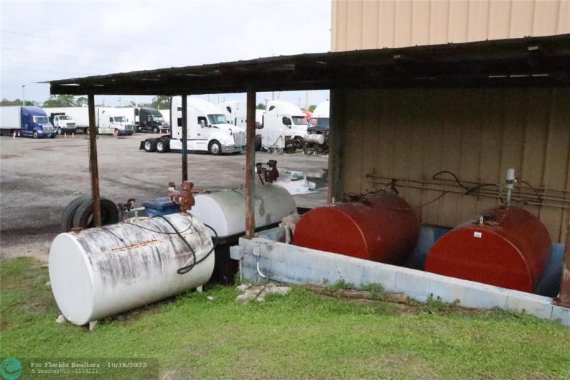  Commercial & Industrial Land Images 