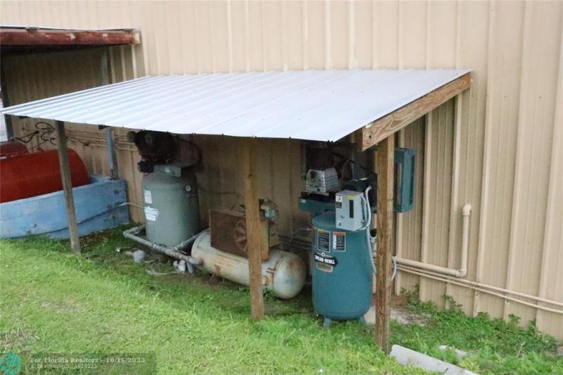  Commercial & Industrial Land Images 