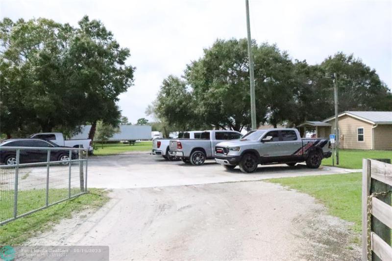  Commercial & Industrial Land Images 