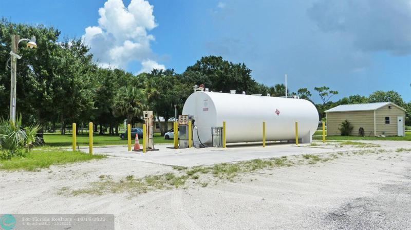  Commercial & Industrial Land Images 