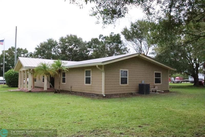  Commercial & Industrial Land Images 