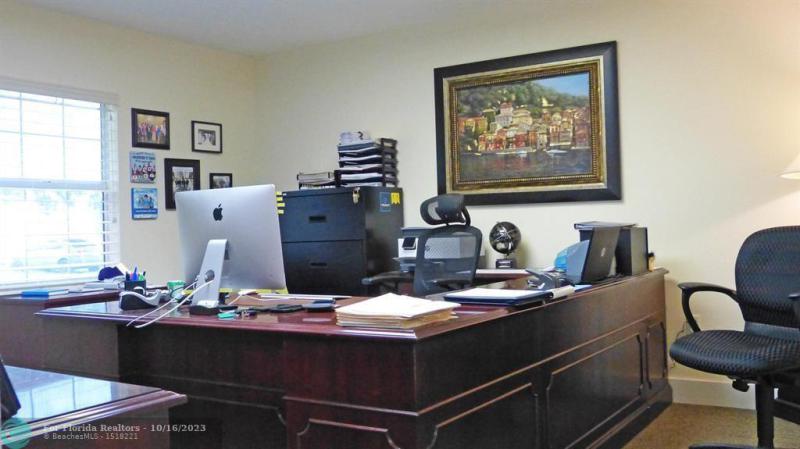  Commercial & Industrial Land Images 