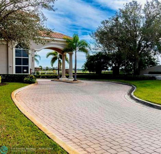 Duplex, Triplex and Fourplex Images