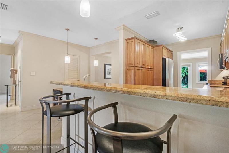  Single Family Homes Photo 25: 1425 NE 3rd Ave  Fort Lauderdale,  FL 33304