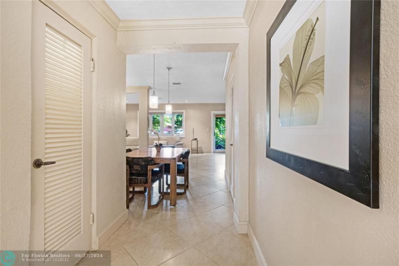  Single Family Homes Photo 29: 1425 NE 3rd Ave  Fort Lauderdale,  FL 33304