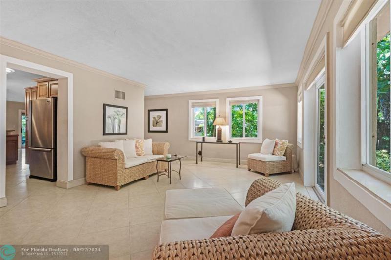  Single Family Homes Photo 34: 1425 NE 3rd Ave  Fort Lauderdale,  FL 33304
