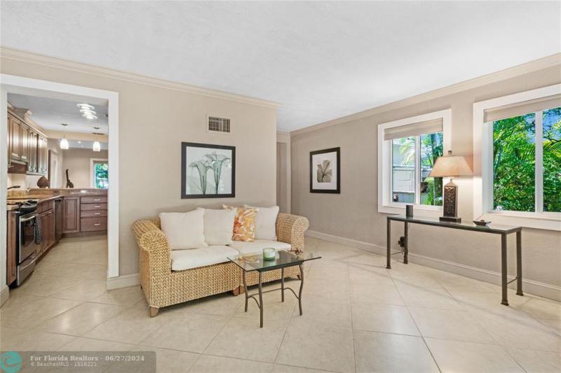  Single Family Homes Photo 35: 1425 NE 3rd Ave  Fort Lauderdale,  FL 33304