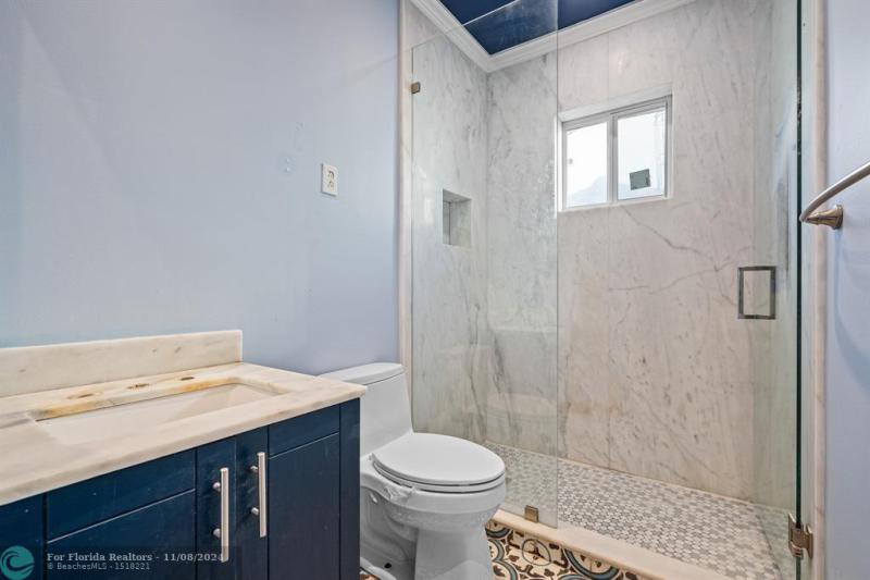  Single Family Homes Photo 16: 1519 SW 19th St  Miami,  FL 33145