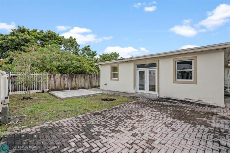  Single Family Homes Photo 25: 1519 SW 19th St  Miami,  FL 33145