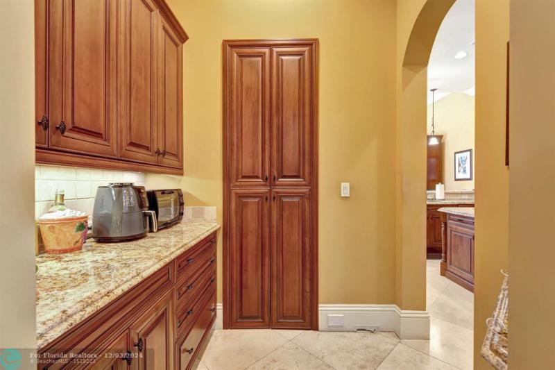  Single Family Homes Photo 17: 6489 NW 65th Way  Parkland,  FL 33067