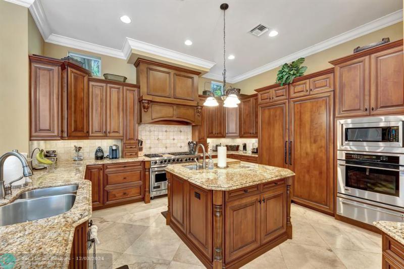  Single Family Homes Photo 19: 6489 NW 65th Way  Parkland,  FL 33067