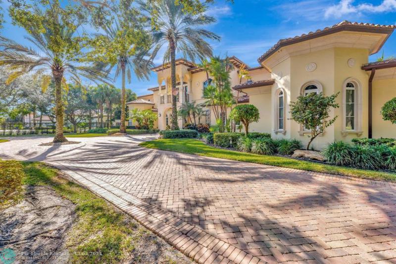  Single Family Homes Photo 5: 6489 NW 65th Way  Parkland,  FL 33067