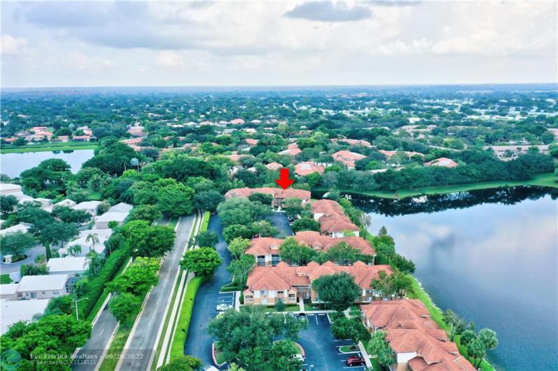  Condo & Townhome Photos