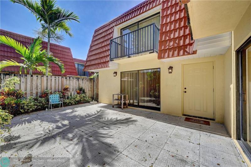  Condo & Townhome Photos