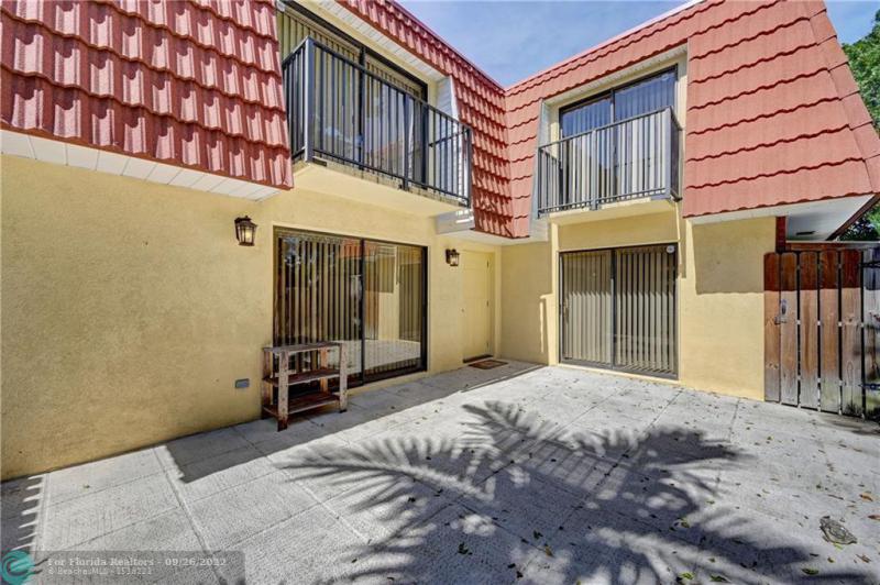  Condo & Townhome Photos