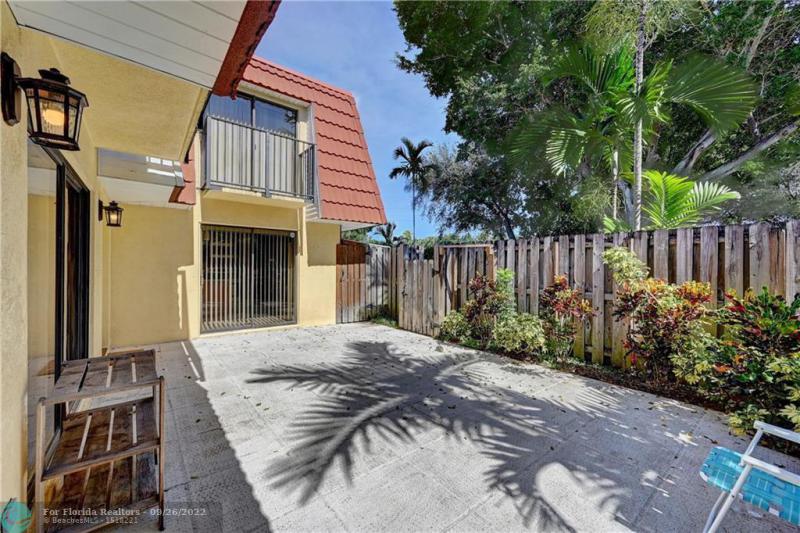  Condo & Townhome Photos