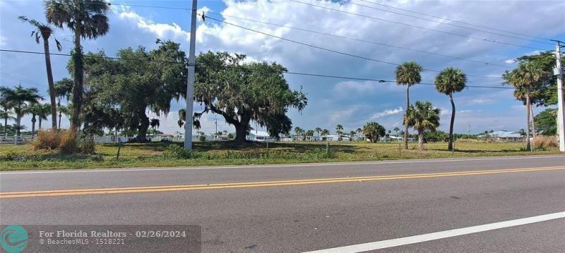  Commercial & Industrial Land Images 