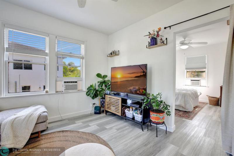 Duplex, Triplex and Fourplex Images