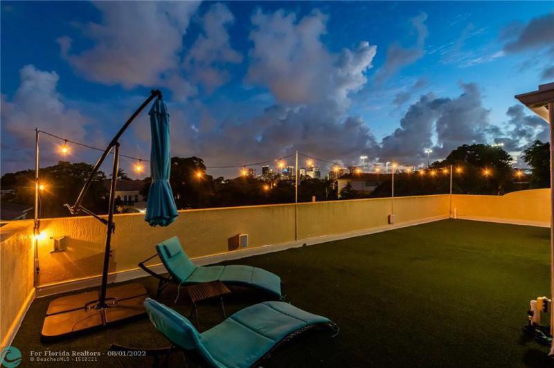  Condo & Townhome Photos