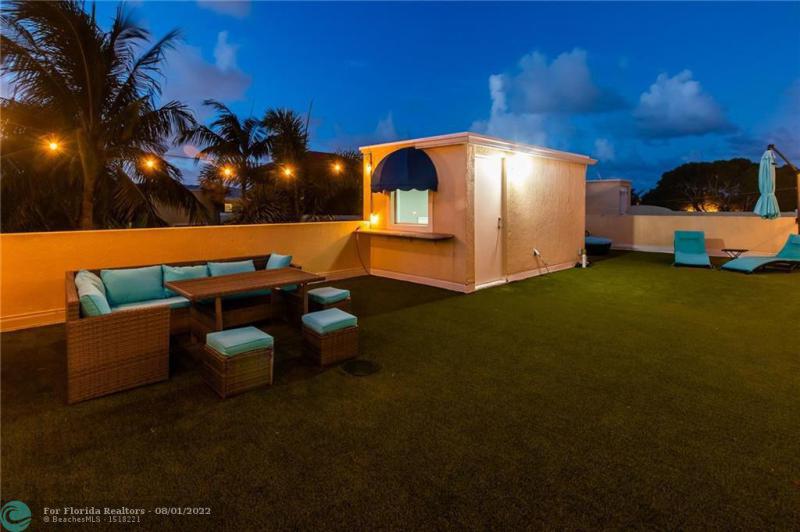  Condo & Townhome Photos