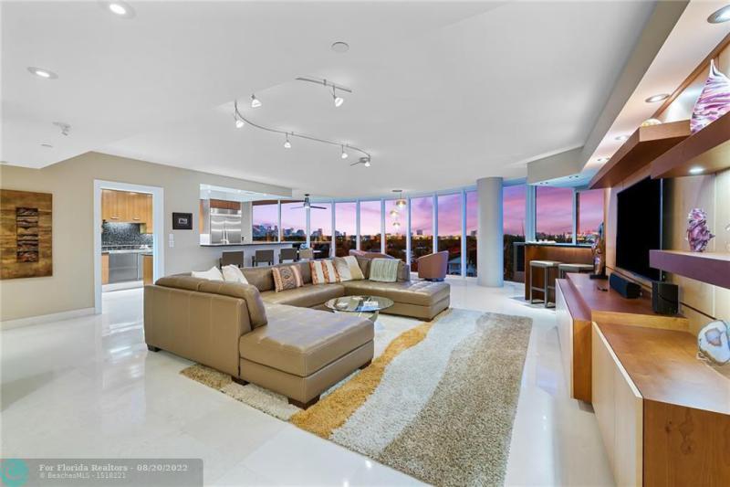  Condo & Townhome Photos