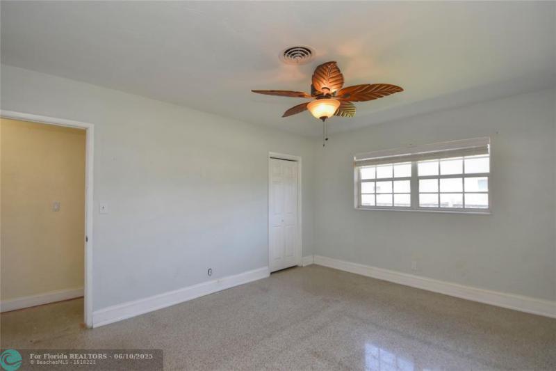  Single Family Homes Photo 28: 1825 NE 27th Dr  Wilton Manors,  FL 33306