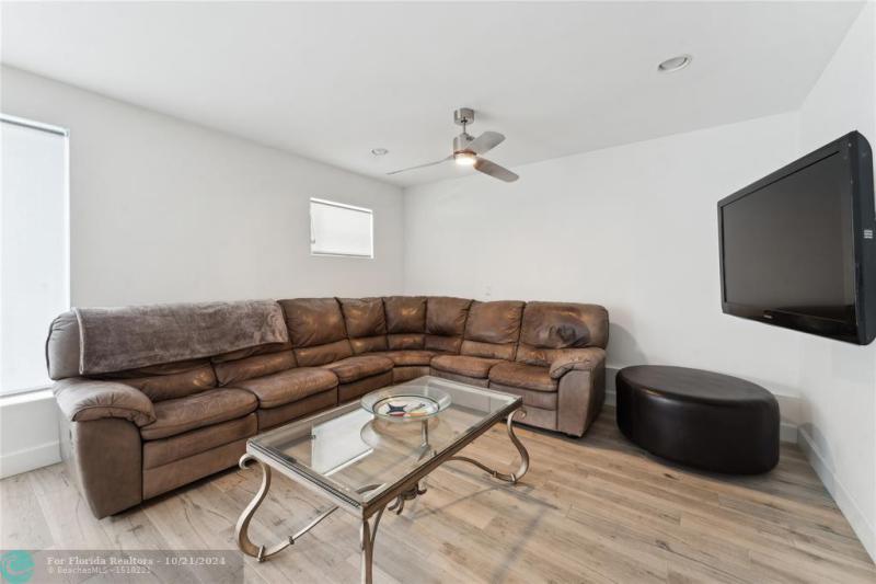  Single Family Homes Photo 13: 13 Little Harbor Way  Deerfield Beach,  FL 33441