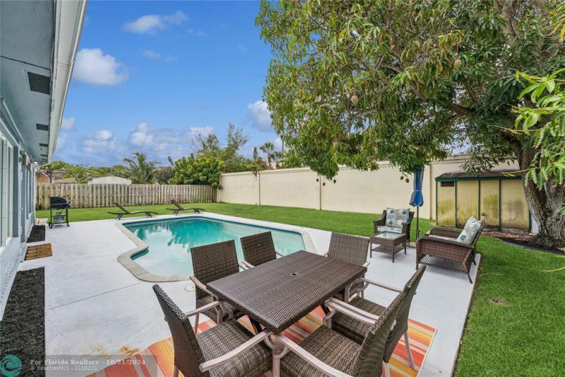  Single Family Homes Photo 23: 13 Little Harbor Way  Deerfield Beach,  FL 33441