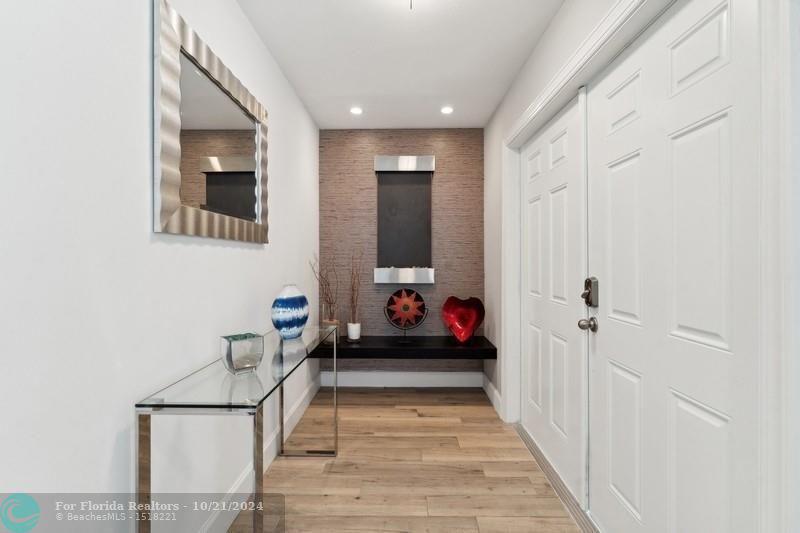  Single Family Homes Photo 3: 13 Little Harbor Way  Deerfield Beach,  FL 33441