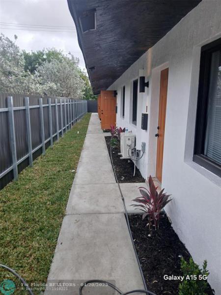 Duplex, Triplex and Fourplex Images