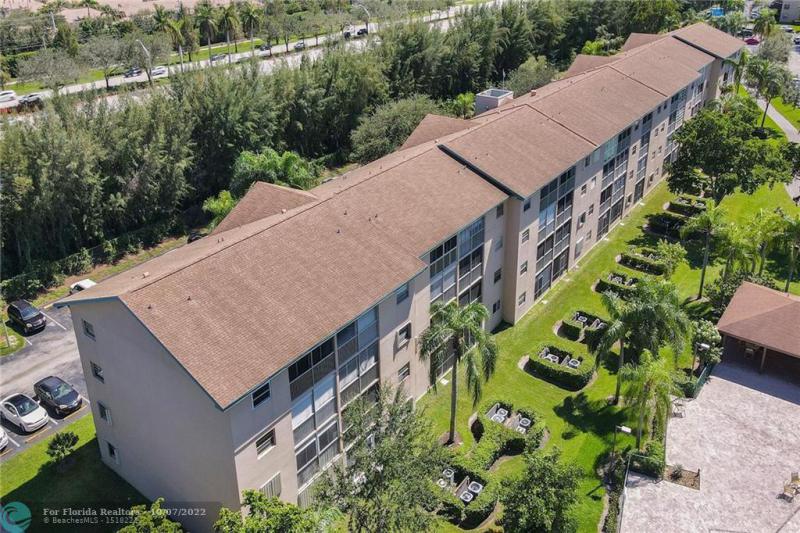  Condo & Townhome Photos